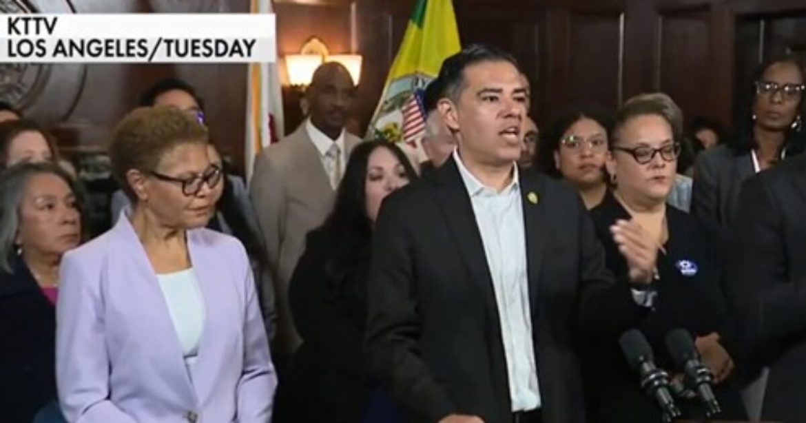 House Democrats Announce Plans to Launch “Master ICE Tracker” to Dox ICE Agents Defending America – Attorney General Pam Bondi Responds (VIDEO) House Democrats Announce Plans to Launch “Master ICE Tracker” to Dox ICE Agents Defending America – Attorney General Pam Bondi Responds (VIDEO)