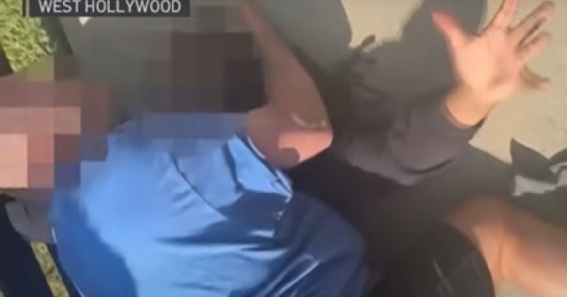 Retired Fighter Shows No Mercy to Armed Thug After Thief Tries to Steal His Rolex in Broad Daylight (VIDEO) Retired Fighter Shows No Mercy to Armed Thug After Thief Tries to Steal His Rolex in Broad Daylight (VIDEO)
