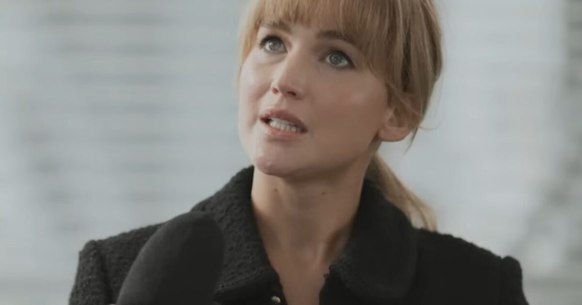 Jennifer Lawrence Regrets Ever Weighing in on Politics — Urges Fellow Celebrities to Keep Their Mouths Shut (VIDEO)