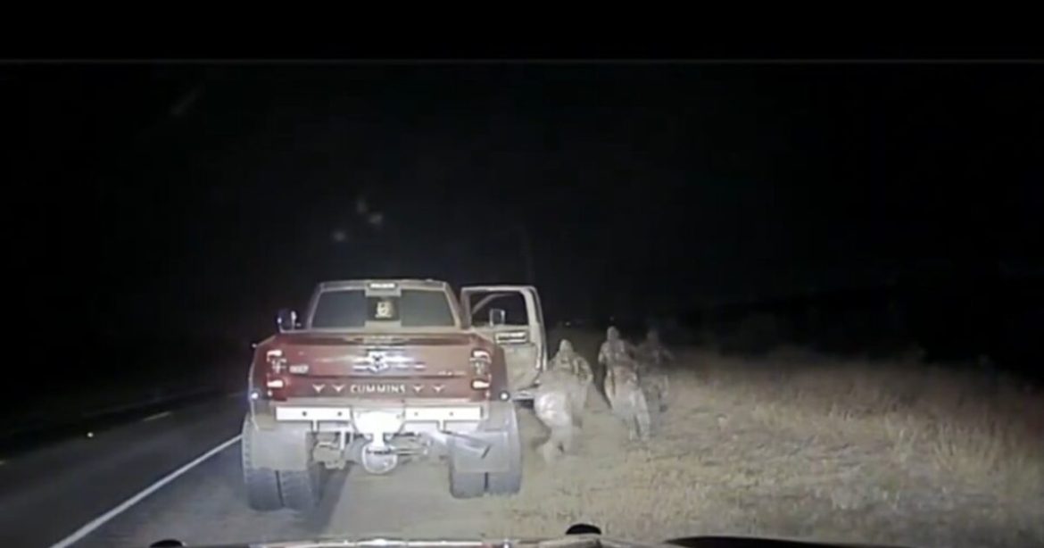 Texas DPS Arrest Smuggler — Multiple Illegals Wearing Camouflage Bail from Vehicle (VIDEO)