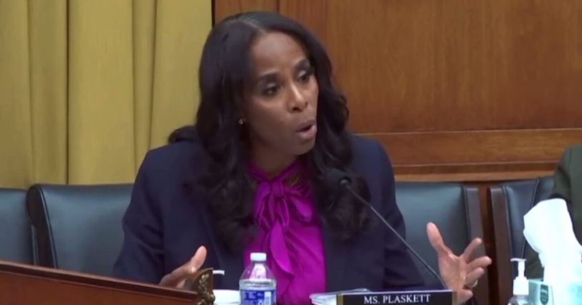 BREAKING: House Votes Against Censuring Democrat Stacey Plaskett Over Epstein Collusion – Here are the Republicans Who Joined the Dems