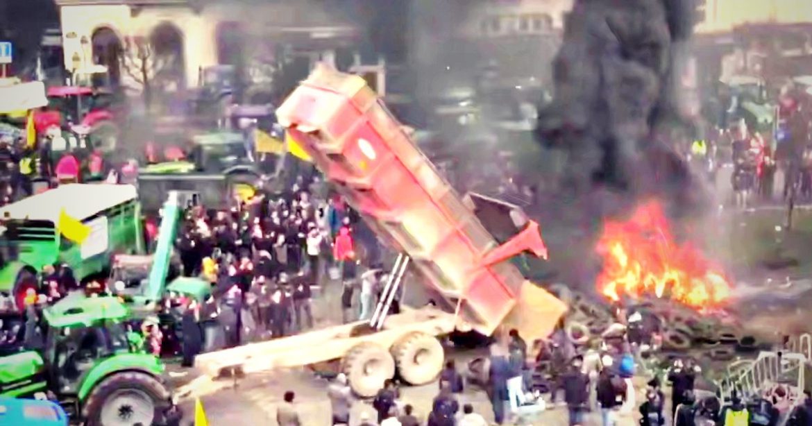 WAR: Furious European Farmers Invade Brussels to Protest EU Trade Deal With Mercosur (VIDEOS)