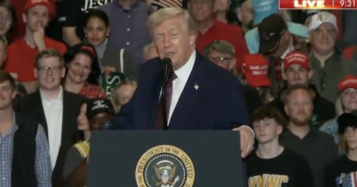 LOL! Trump SLAMS ABC, George Slopadopoulos, and Chris Christie: “They Fired Chris Christie Because He Wanted to Eat All the Time” (VIDEO)