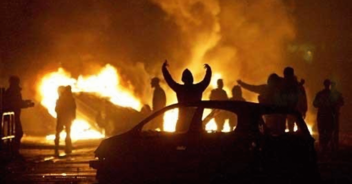 More Than 1,000 Cars Burned in France, as New Years’ Eve ‘Celebrations’ in Europe Turn Into a ‘Fireworks War’ Between Migrants and Police (VIDEOS)