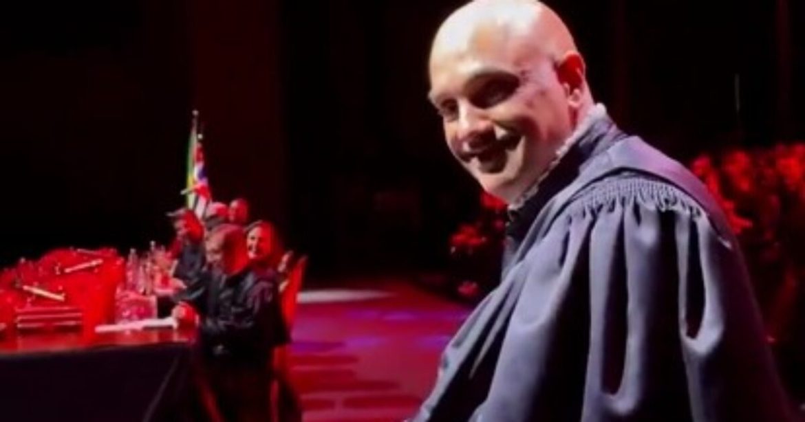 Wicked Supreme Court Justice Alexandre Moraes Is All Smiles After Sending Sickly Former President Jail Bolsonaro from the Hospital to Prison