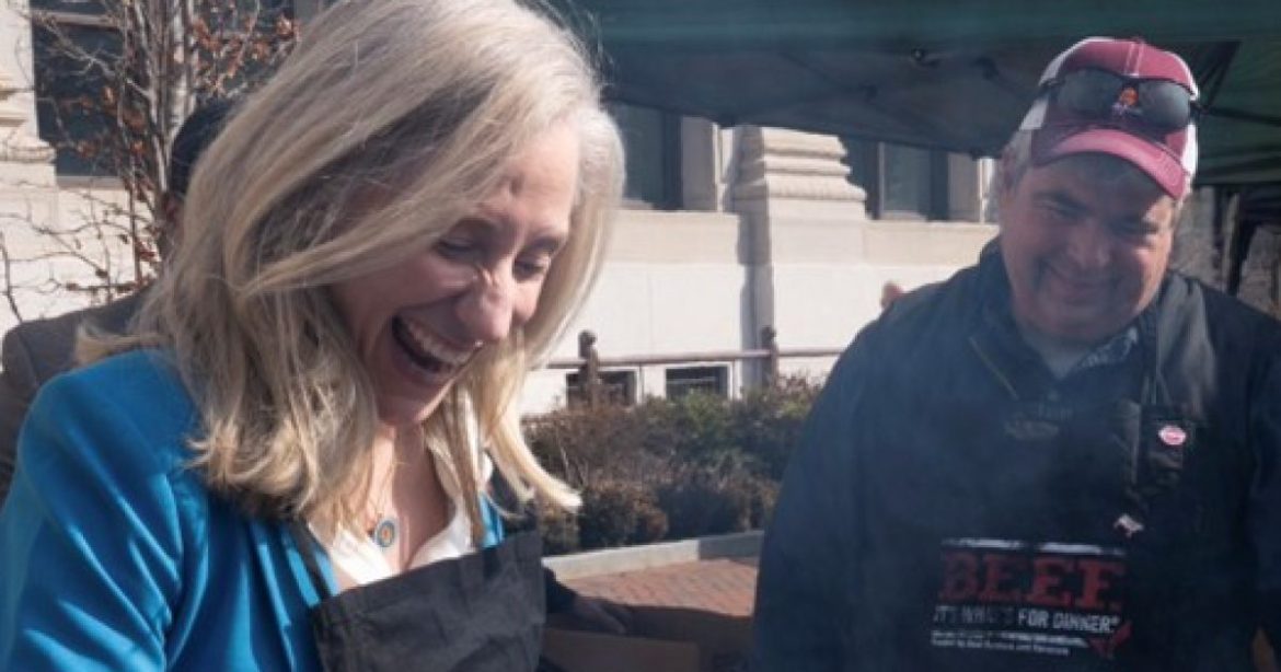 Virginia Democrat Governor Abigail Spanberger’s Grilling Photo-Op Ends in Disaster After Social Media Users See the Gross-Looking Meat She is ‘Cooking’