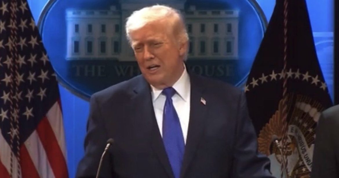 WATCH: “The Guy Doesn’t Even Know What a Tariff Is” – Trump Slams “Low IQ” Hakeem Jeffries After He Calls Trump a “Wannabe King” and Says He Doesn’t Need to Work With Congress on Tariffs