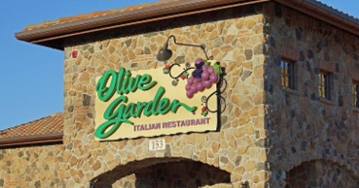 HORROR: Olive Garden Cook Commits a Gruesome Suicide Right in Front of Panicked Co-Workers