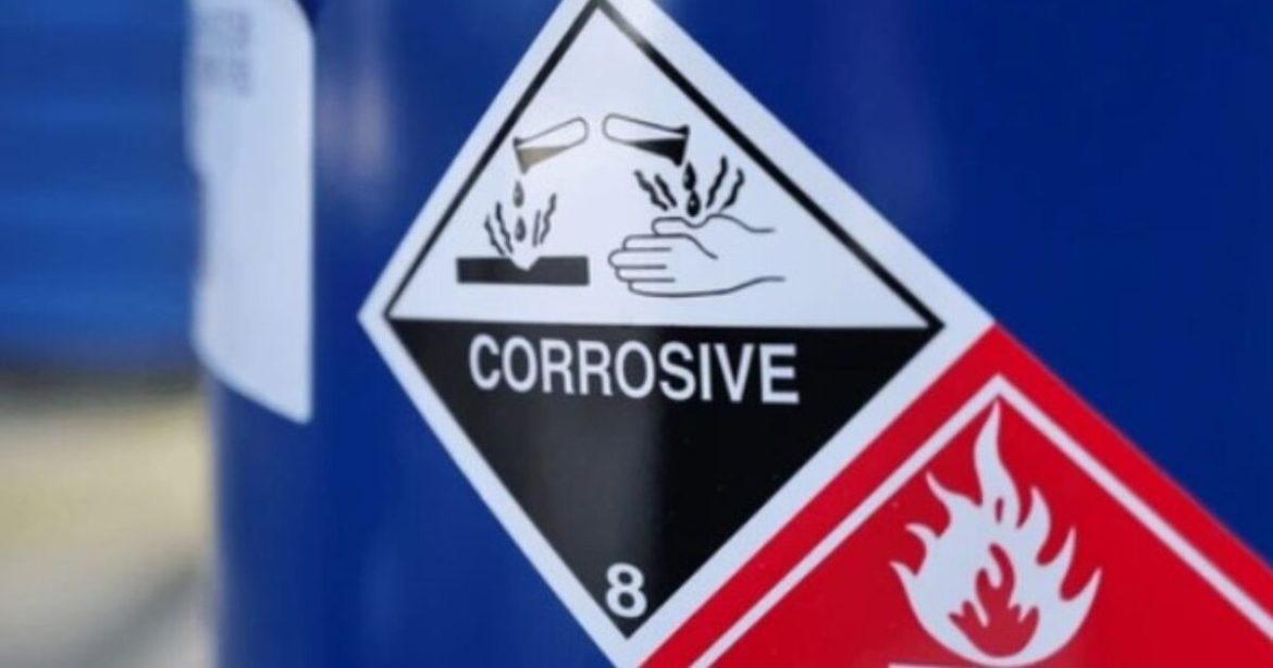 Savage Acid Attack in Madrid: Mother Suffers Fractures and Severe Burns While Entering Her Home With Her Baby in Sevilla la Nueva