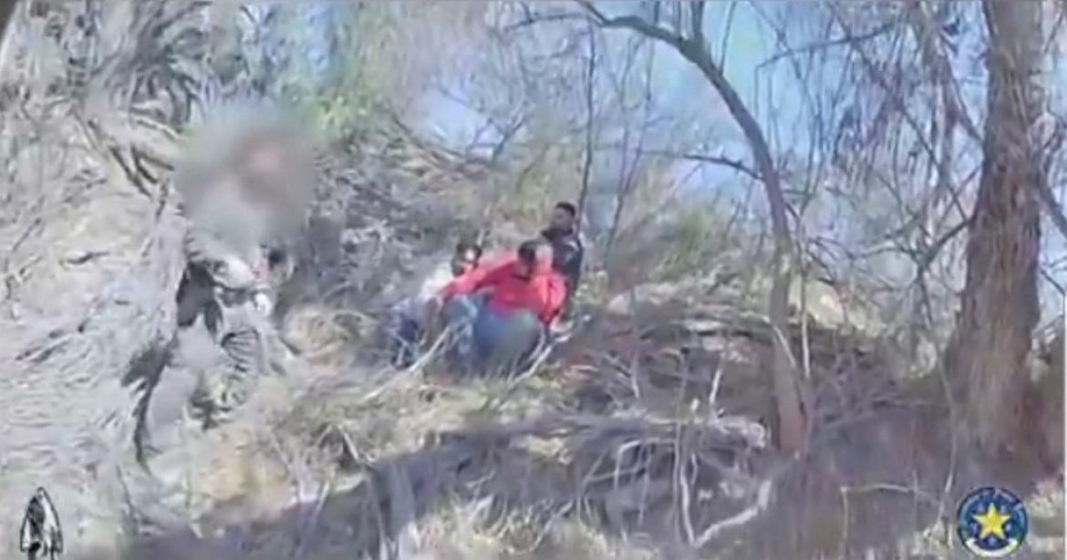 Texas DPS K-9 Assists Border Patrol and Captures 14 Illegal Aliens in the Brush  (VIDEO)