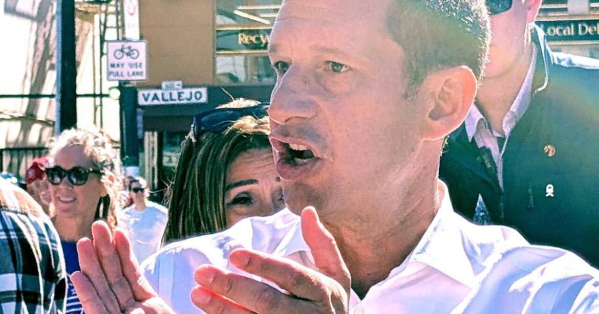 Democrat Mayor of San Francisco Slowly Walks Away as His Security Team Violently Attacked; Officer Left with Severe Head Injury