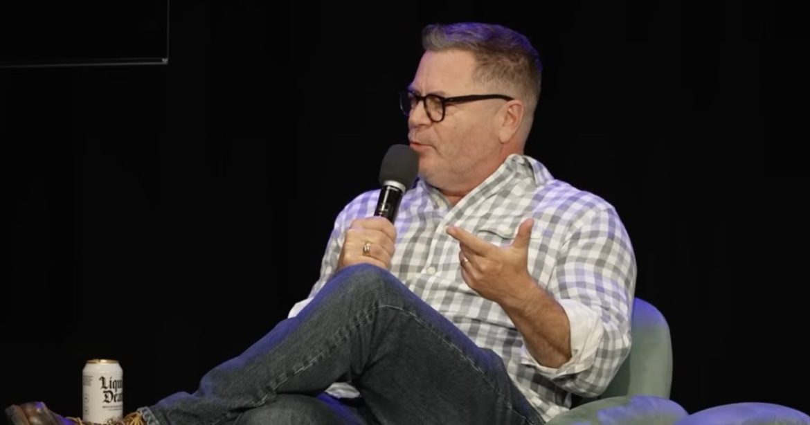 Actor Nick Offerman Attacks Co-Star Dennis Quaid as ‘Crazy’ for Not Hiding His Trump Support