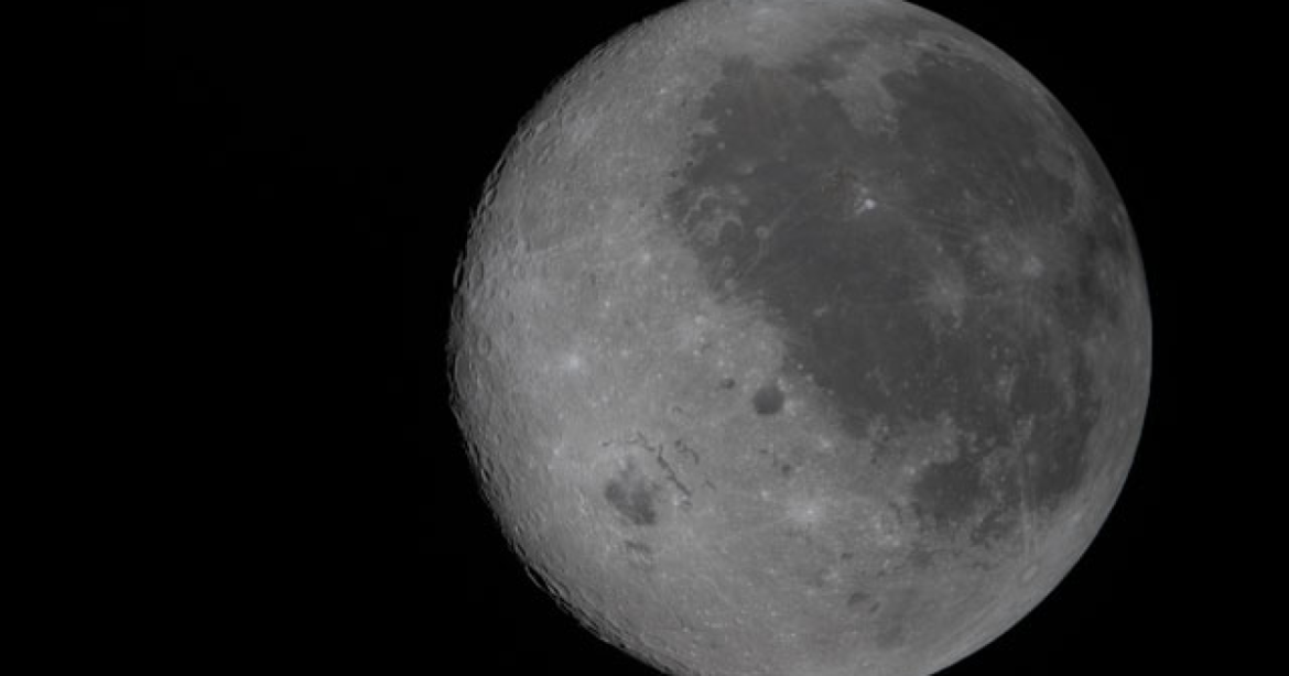 IT’S HAPPENING: Artemis II Begins Its Moon Fly-By, as Four Astronauts Break the Distance Record From the Earth (VIDEOS)