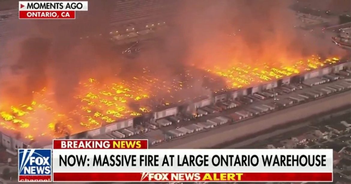 Massive 6-Alarm Fire Engulfs 1 Million Square-Foot Warehouse in Southern California; Arson Suspected (VIDEO)