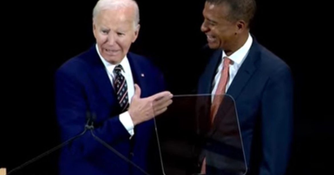 Joe Biden Pulls Black Man on Stage, Tells Him He Looks Like Barack Obama During Portrait Unveiling at Syracuse University (VIDEO)
