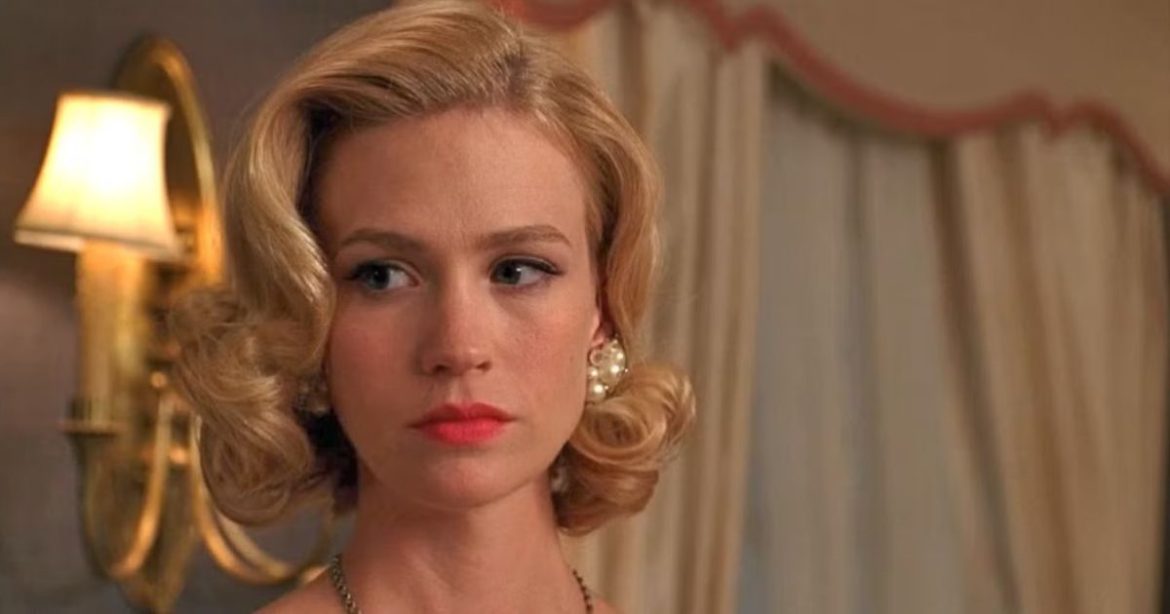 ‘Mad Men’ Actress January Jones Pushes Conspiracy Theory That Trump Staged WHCD Assassination Attempt