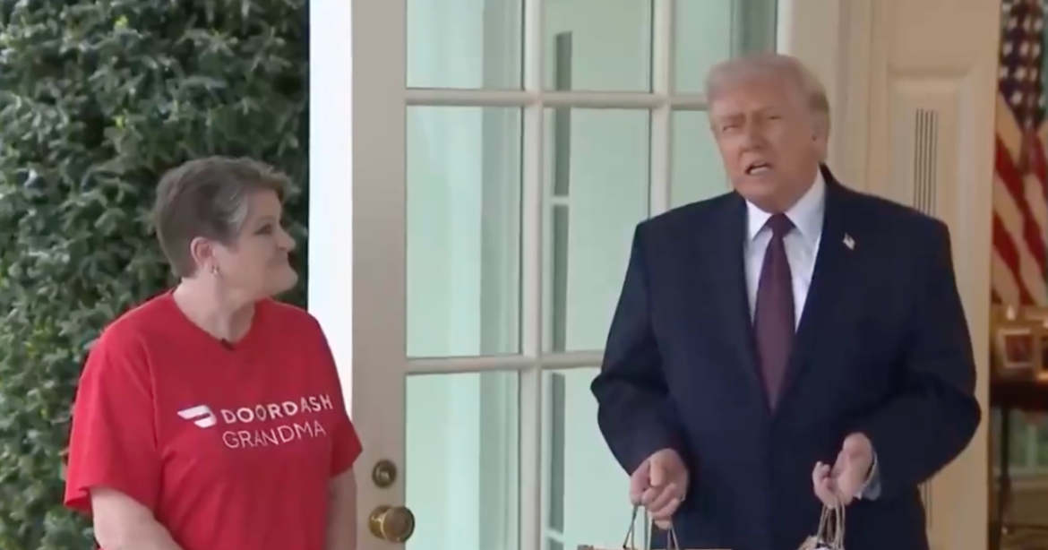 Trump Welcomes Door Dasher to Oval Office to Highlight ‘No Tax on Tips’ (Video)