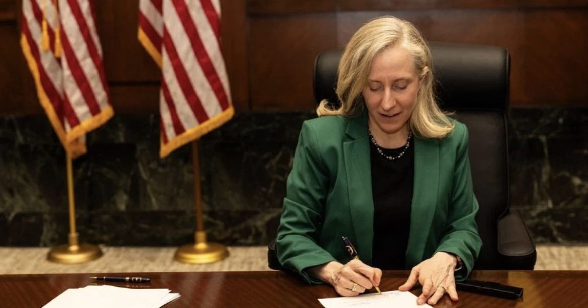 Trouble in Virginia: Leftists Pay Canvassers To Gain college student support for Democrat Gerrymandering