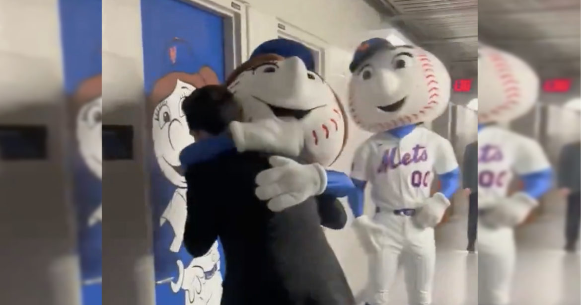 Mamdani Curse: NY Mets 0-11 Since Far-Left Mayor and His Radical Wife Hugged Team Mascots