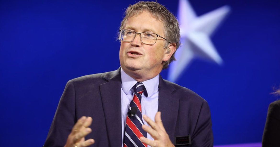 Trump Intensifies Effort To Unseat “Weak and Pathetic RINO” Thomas Massie After Cassidy’s Humiliating Primary Defeat – Backs Navy Seal Hero Ed Gallrein In Tight Kentucky Showdown