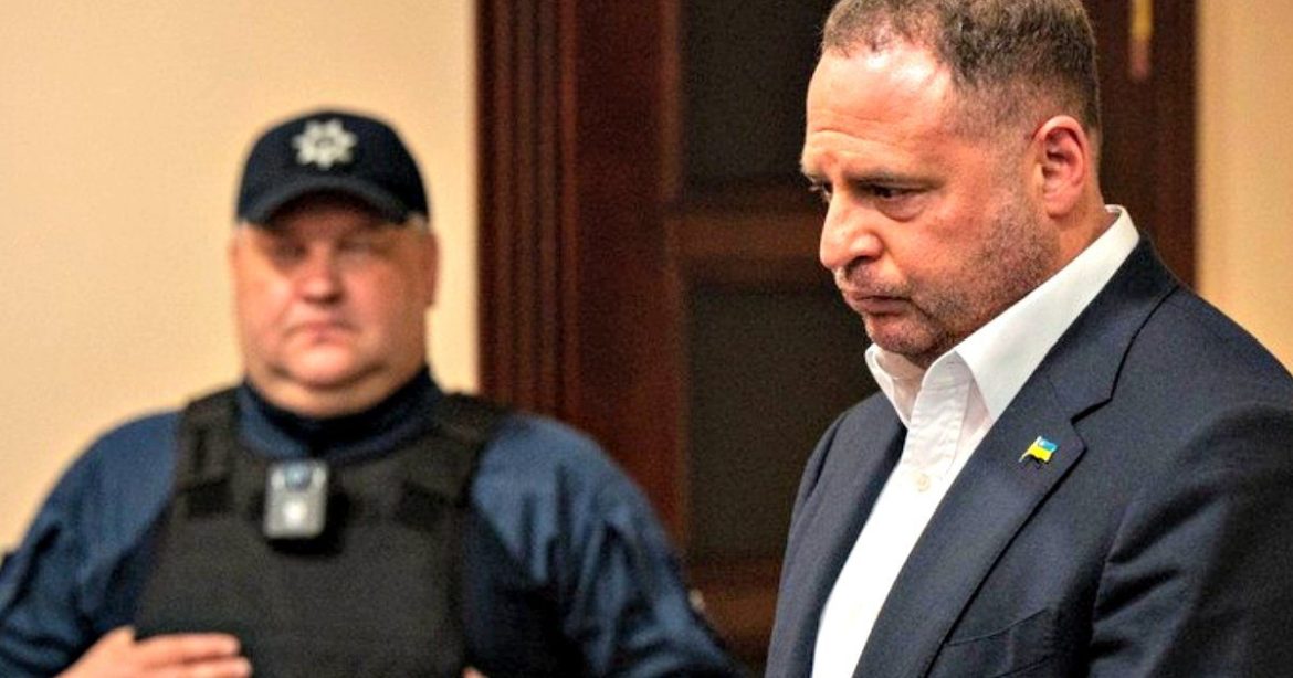 Zelensky’s Right-Hand Man Andriy Yermak Gets Pre-Trial Arrest in Corruption Probe, Bail Set at $3 Million (VIDEOS)